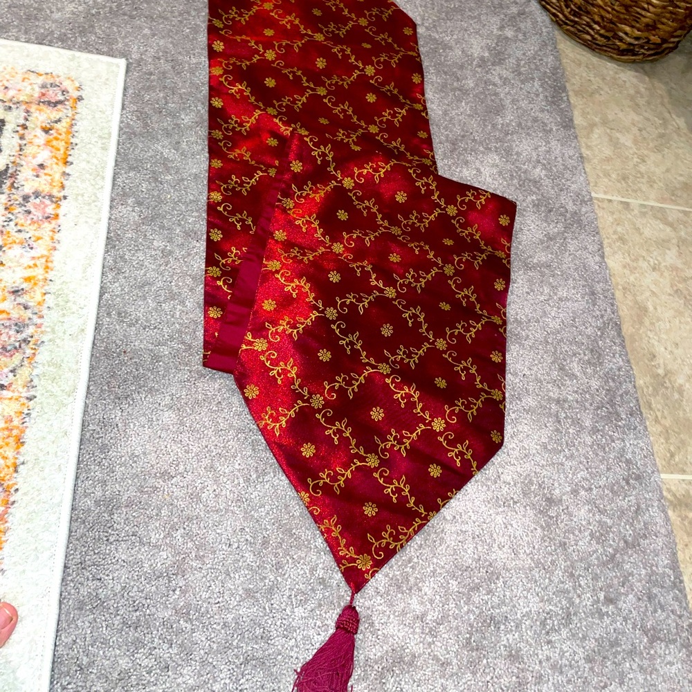 Rich rich nice embrodiered dinning table runner